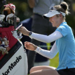 Henderson, pain-free, leads Korda by 1 in LPGA Tour opener