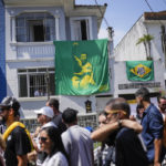 Brazilians mourn Pelé at the stadium where he got his start