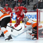 Carter Hart makes 30 saves as Flyers defeat Red Wings 2-1