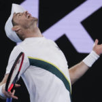 Murray edges Kokkinakis after 4 a.m. at Australian Open