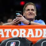 Dinwiddie scores 36, Mavs top Suns 99-95 after Doncic hurt