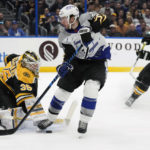 Hedman lifts Lightning over Bruins for 11th straight at home