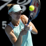 Linette keeps getting better; into Australian Open semis