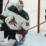 Radek Faksa scores twice, 1st-place Stars beat Coyotes 4-0