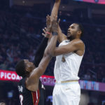 Jimmy Butler scores 23 as Heat hold off Cavaliers 100-97