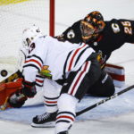 Stauber wins again, Blackhawks beat Flames 5-1