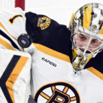 Bergeron breaks tie, NHL-leading Bruins beat Canadiens 4-2