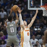 Hunter, Collins star as Hawks beat Kings 120-117