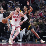 Vucevic helps Bulls snap 11-game losing streak vs. Warriors