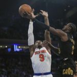 Randle has 36, 8 3s as Knicks stop Mitchell, Cavs 105-103