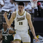 Edey scores 38 as No. 1 Purdue overwhelms Spartans 77-61
