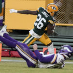 Rodgers, Packers rout Vikings 41-17, control playoff fate