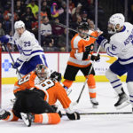 Tavares, Marner lead Maple Leafs to 6-2 win over Flyers