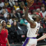 James scores 37, Lakers rally past Trail Blazers 121-112