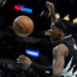 Leonard has season-high 36 to send Clippers past Spurs