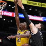 LeBron scores 46 points with 9 3s, but Clippers rout Lakers
