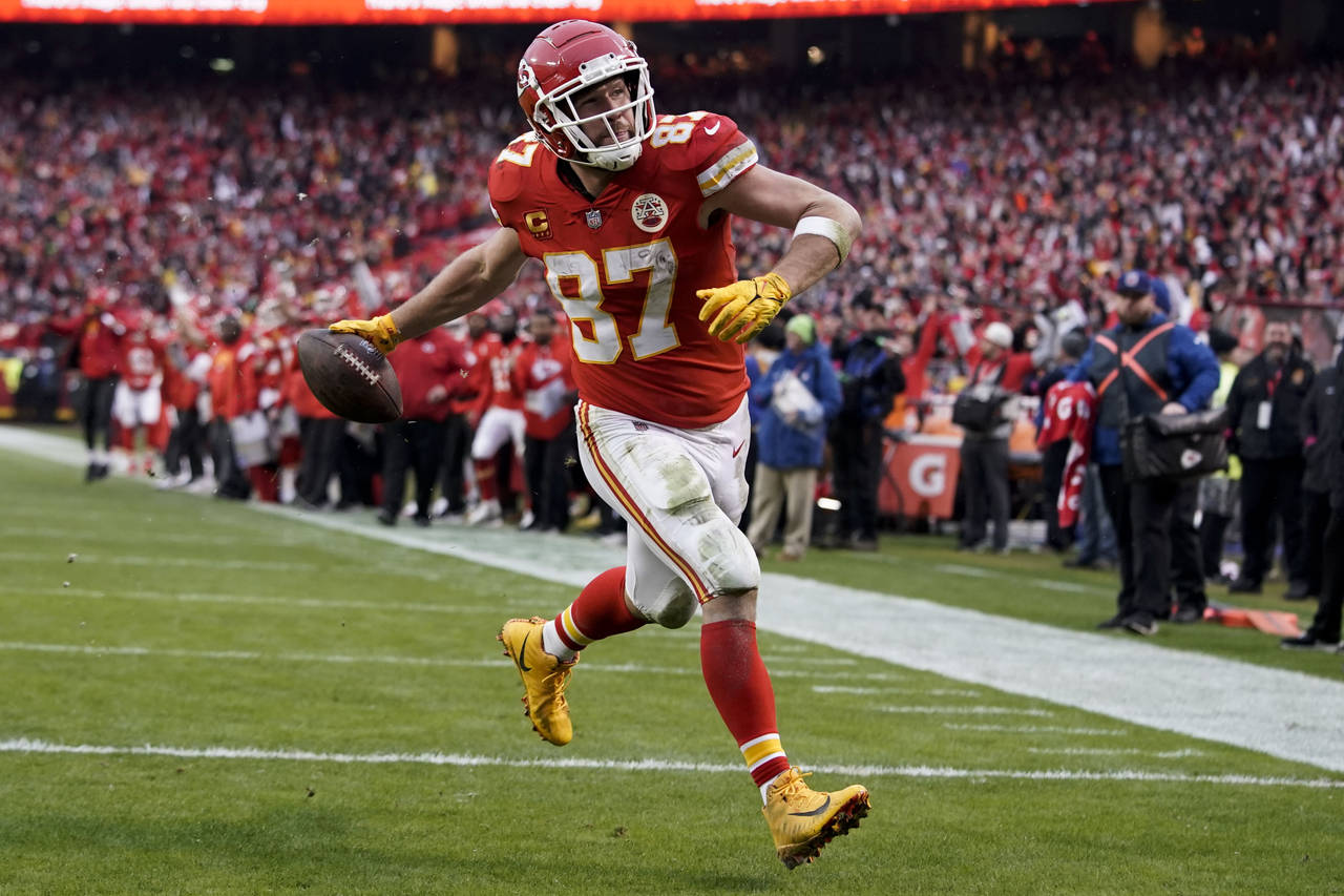 Kansas City Chiefs tight end Travis Kelce (87) celebrates his touchdown against the Jacksonville Ja...