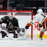 Fowler scores twice, Ducks knock off Coyotes 5-2