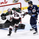 Wheeler, Jets send Coyotes to ninth straight loss 2-1
