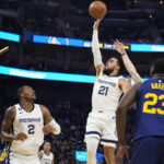 Poole beats buzzer with layup, lifts Warriors past Grizzlies
