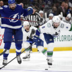 Stamkos scores 499th goal, Lightning beat Canucks 5-4