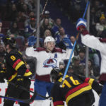 Rantanen leads Avalanche to 4-1 win over Canucks