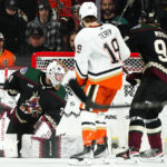 Fowler scores twice, Ducks knock off Coyotes 5-2