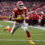 Chiefs, led by hobbled Mahomes, beat Jags 27-20 in playoffs