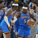 Gilgeous-Alexander hits winner, lifts Thunder past Nuggets