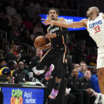 Leonard scores 32, Clippers beat Hawks for 5th straight win