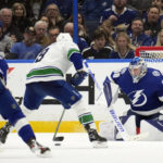Stamkos gets 499th goal, Lightning beat Canucks 5-4