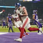 Giants outlast Vikings 31-24 for 1st playoff win in 11 years