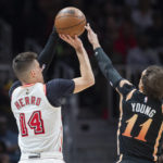 Murray's 28 help hot-shooting Hawks hold off Heat, 121-113