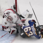 Binnington makes 31 saves, Blues hold off Senators 2-1
