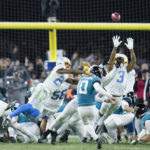 Lawrence rallies Jaguars from 27 down to beat Chargers 31-30