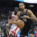 Sabonis has triple-double, Kings rout skidding Rockets