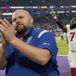 Giants outlast Vikings 31-24 for 1st playoff win in 11 years