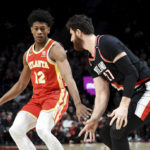 Lillard scores 42 as Trail Blazers beat Hawks 129-125