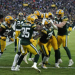Rodgers, Packers rout Vikings 41-17, control playoff fate