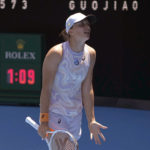 Rybakina beats No. 1 Swiatek to reach Australian Open QF