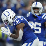 Texans rally for 32-31 win at Indy but lose top draft pick