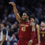 Mitchell scores 71 points, Cavs beat Bulls 145-134 in OT