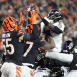 Hubbard's 98-yard fumble return lifts Bengals over Ravens