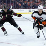 Flyers net 5 goals in 2nd, beat Coyotes for 4th straight win