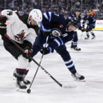 Wheeler, Jets send Coyotes to ninth straight loss 2-1