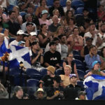 Andy Murray tops Berrettini in 5-set epic at Australian Open
