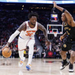 Knicks get 1st win in Canada since '15, beat Raptors 112-108