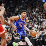 Antetokounmpo has season-high 21 rebounds, Bucks top Raptors
