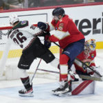 Tkachuk's hat trick lifts Panthers over Coyotes 5-3