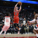 Kuzma hits late 3-pointer to lift Wizards past Bulls, 100-97